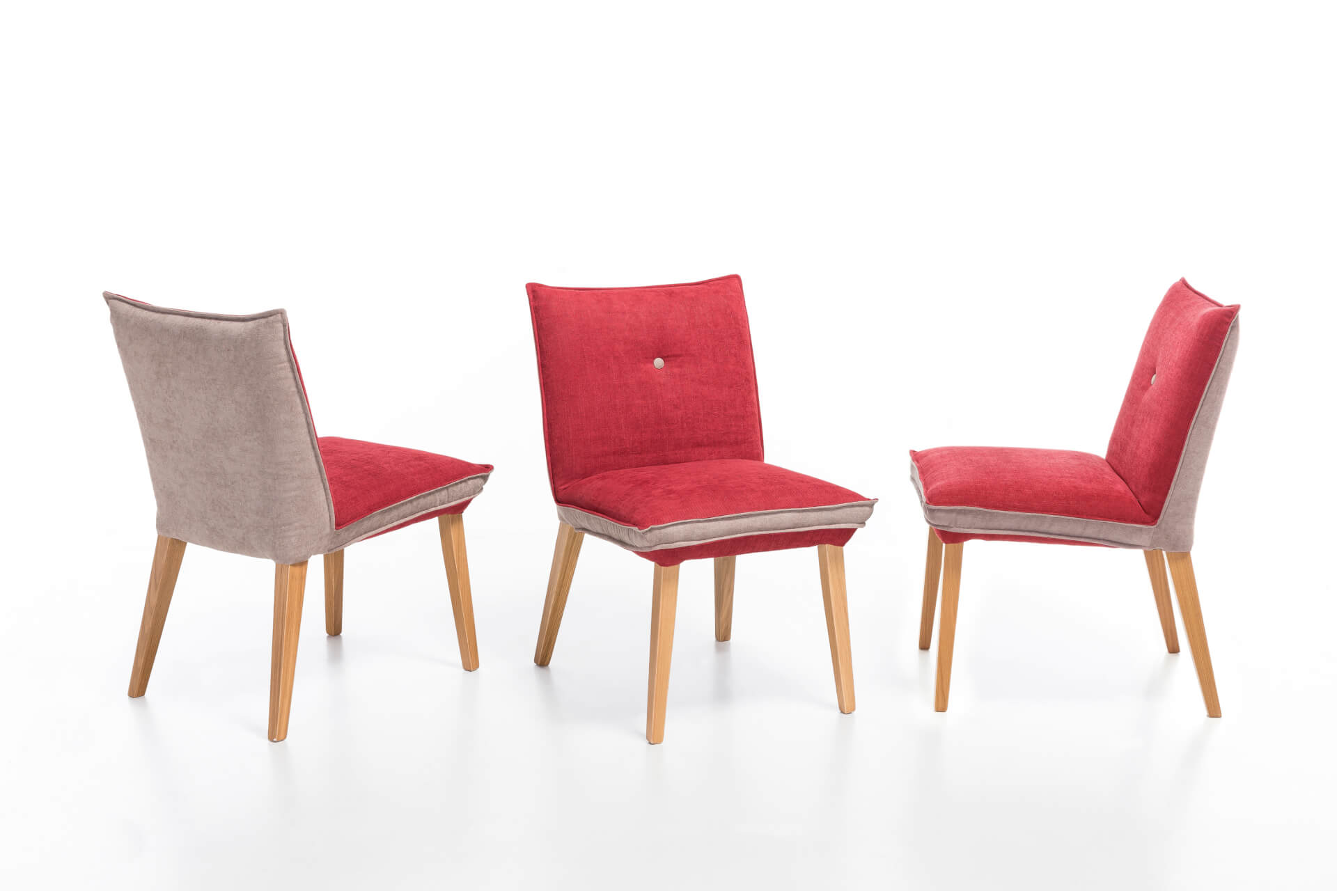 Modell Genua Polsterstuhl von Standard Furniture