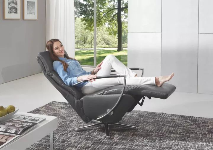 Metro Style von Polsteria Polstermöbel TV-Sessel Metro Style von Steinpol - Polsteria