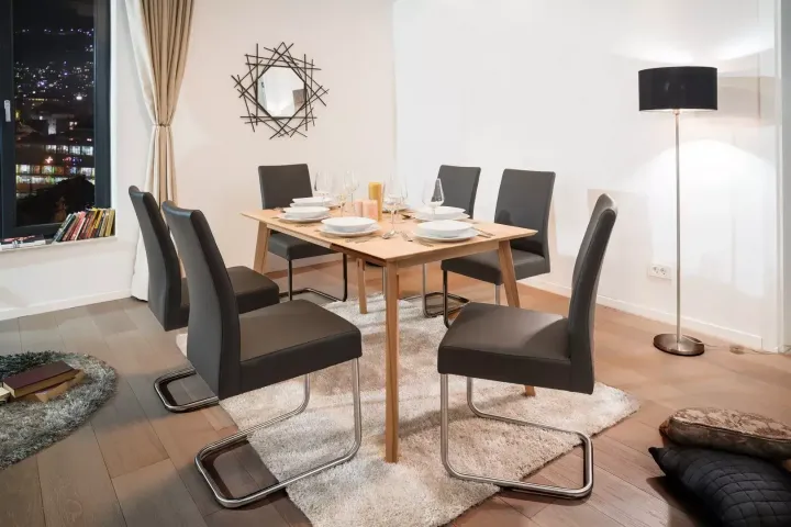Vinko von Standard Furniture Tische Esstischprogramm Vinko von Standard Furniture