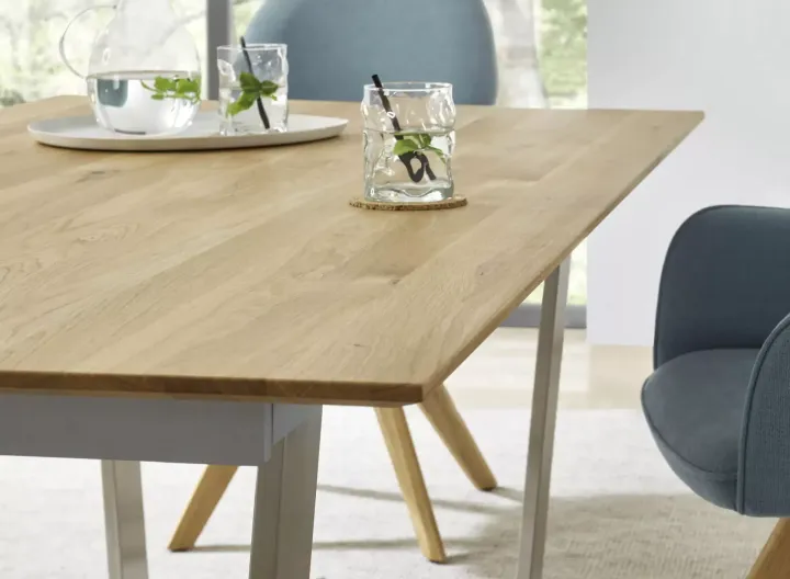 5023 Marina von Niehoff Sitzmöbel Speisen Hochwert-Tafeltisch  5023 Marina von Niehoff
