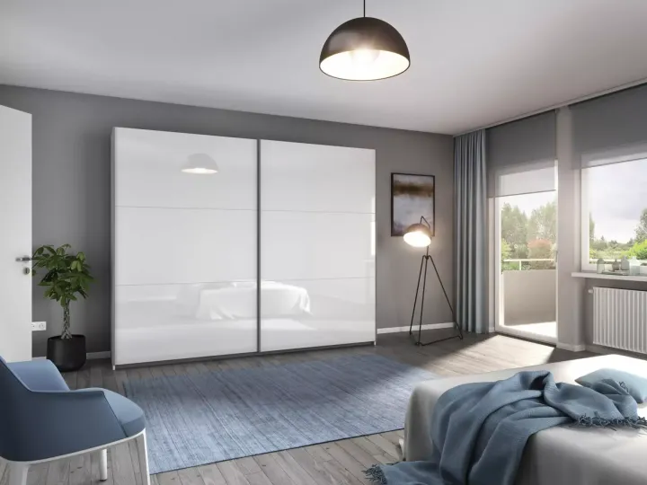 Entdecken Sie den eleganten Schwebetürenschrank Aurelio Extra von rauch BLUE in alpinweiß und Eiche Artisan – perfekt für Ihr Schlafzimmer!