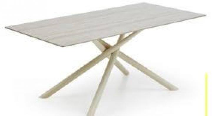 Laroca von Niehoff Sitzmöbel Tische Esstisch Laroca von Niehoff